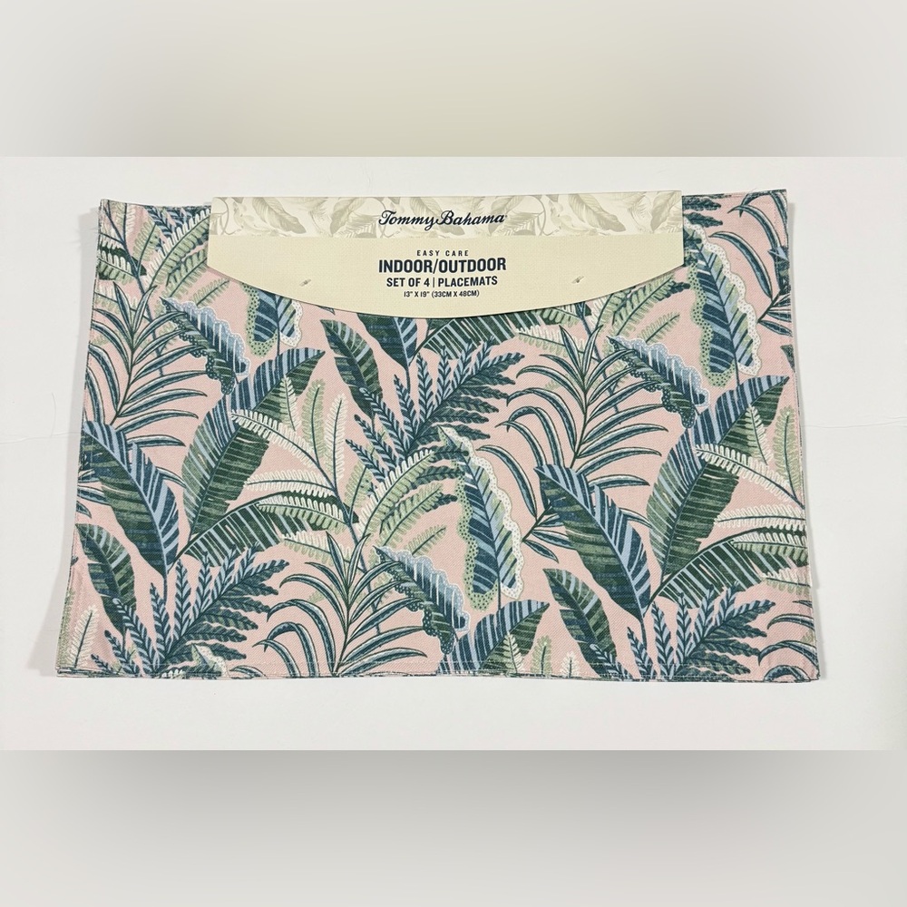 Tommy Bahama Tropical Leaf Placemats Set of 4 Easy Care Indoor / Outdoor | New